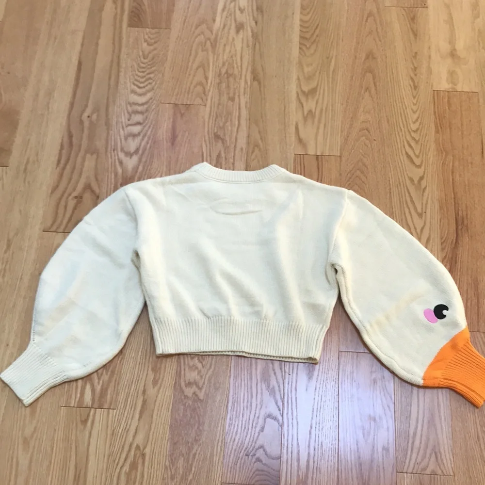 Cider small ivory goose pattern crew neck knit sweater. - Picture 13 of 13